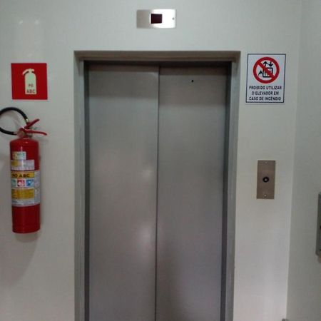 Apartamento Aconchegante com Estacionamento Uberlândia Exterior foto